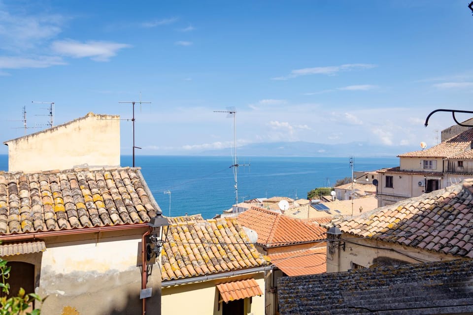 Borgo Amei nel centro storico di Pizzo con vista mare Apartment in Pizzo