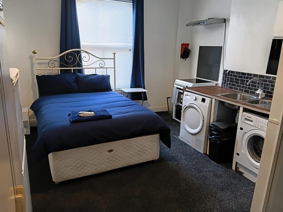 Liv's place Apartment hotel in Oldbury