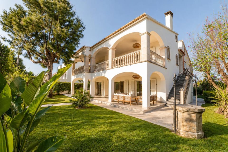 Property building, Day, Garden, Balcony/Terrace, Garden view