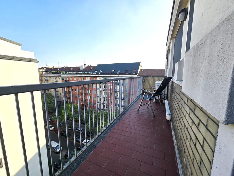 Property building, Day, View (from property/room), Balcony/Terrace, City view