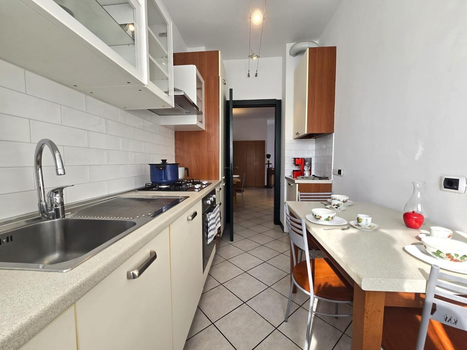 Coffee/tea facilities, kitchen