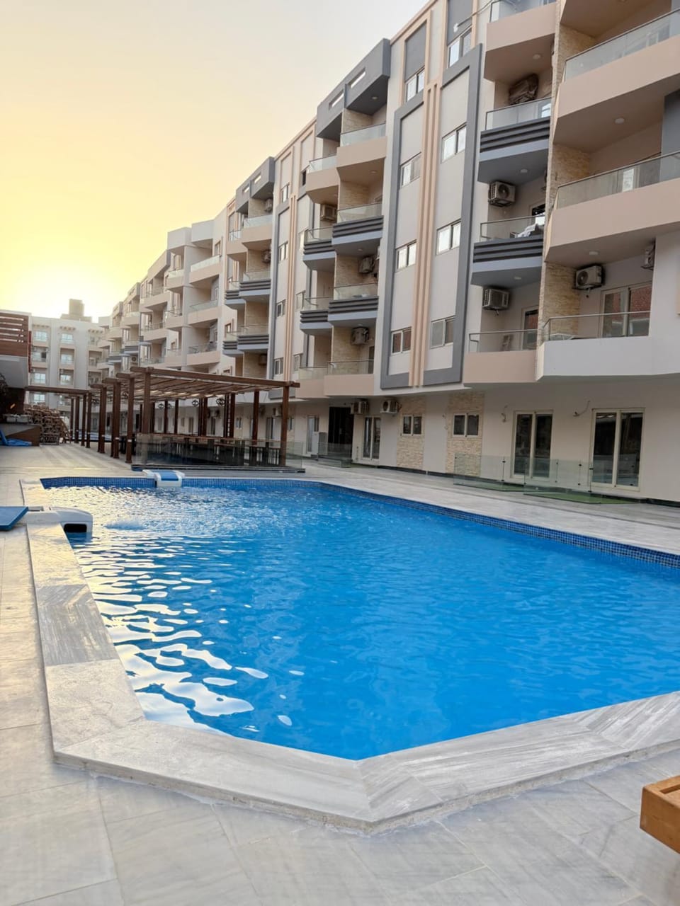 Swimming pool, Swimming pool