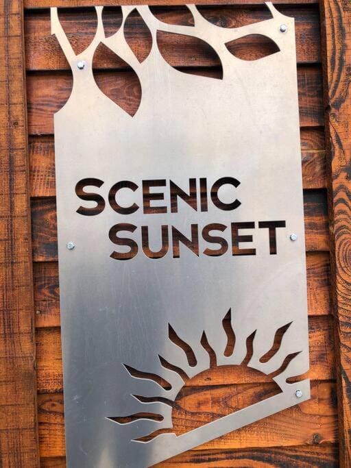 Scenic Sunset Cabin RRG - Central - Hot Tub - Pets Cabin in Kentucky