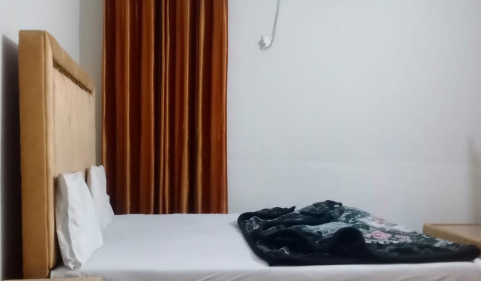 Eden Plus Executive Hotel Lahore Hotel in Lahore