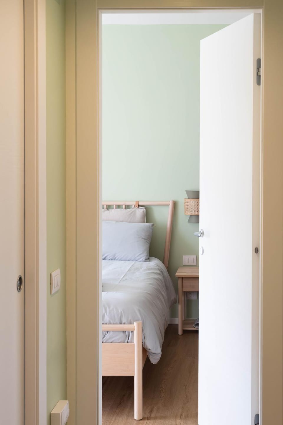 Balcony/Terrace, Bedroom, Garden view, Street view, heating, air conditioner