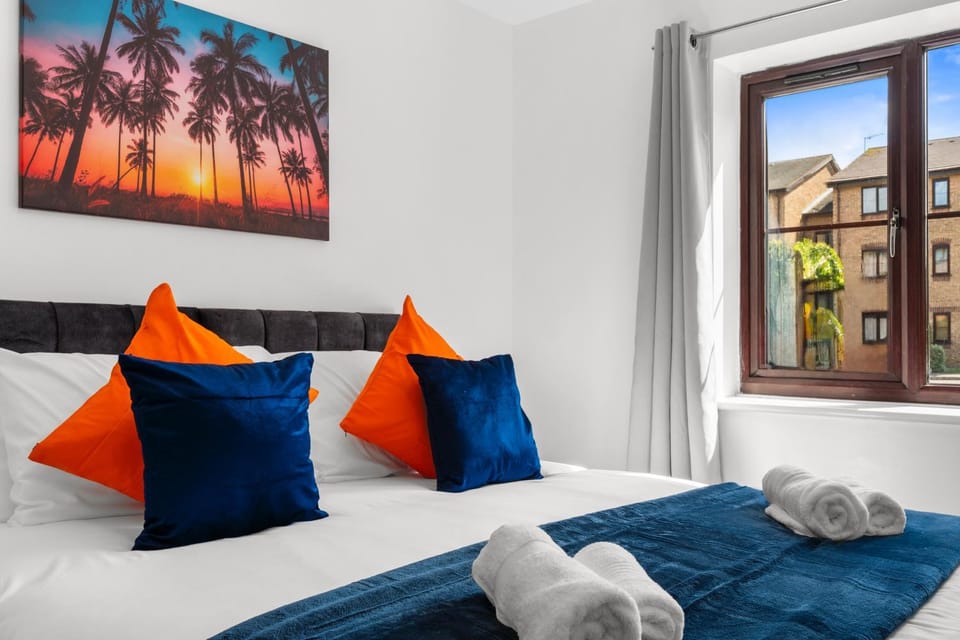 Cozy Modern High Spec Stylish Apartment Fast WIFI and Sky Apartment in Aylesbury