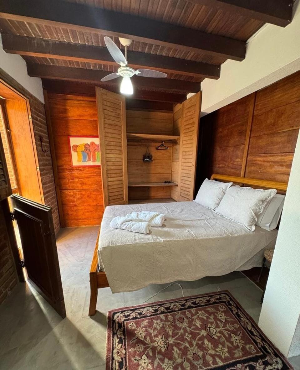 Rustic and cozy beach house with 4 ensuites House in Vila Velha