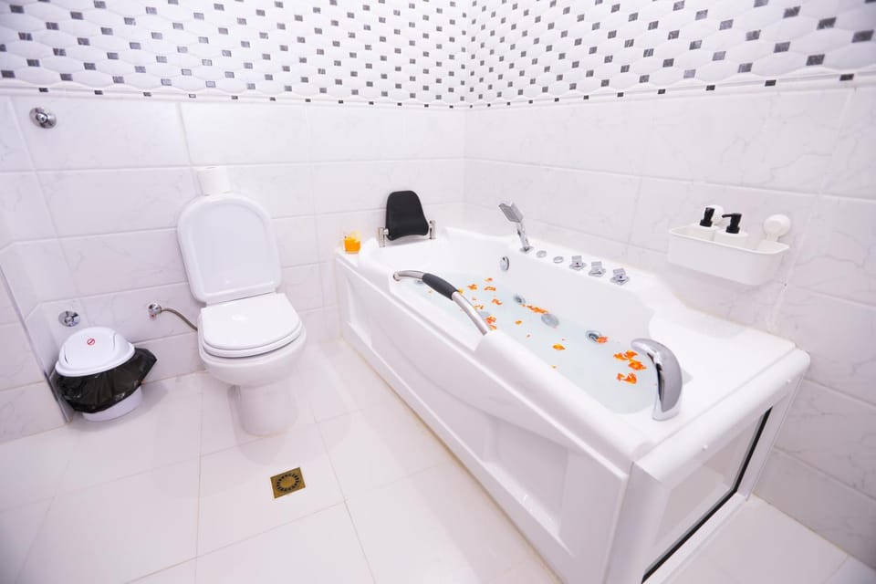 Toilet, Bathroom, Bath