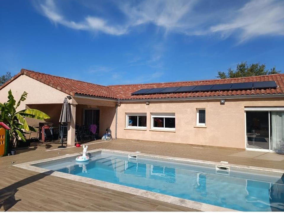 Pool view, Swimming pool