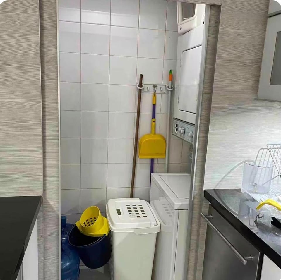 Moderno apartamento con piscina Apartment in Caracas