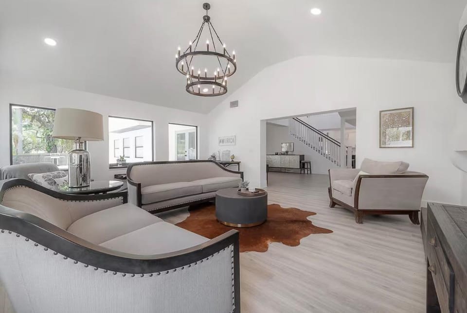 Kitchen or kitchenette, Living room, Photo of the whole room, Seating area