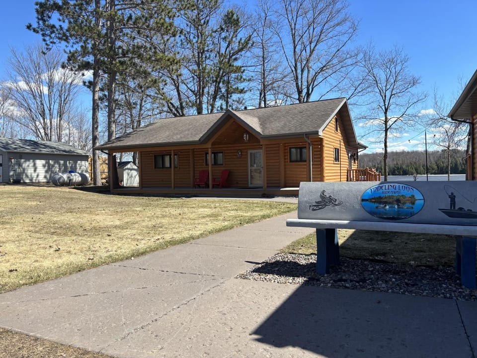 Yodeling Loon Hideaway home House in Wisconsin