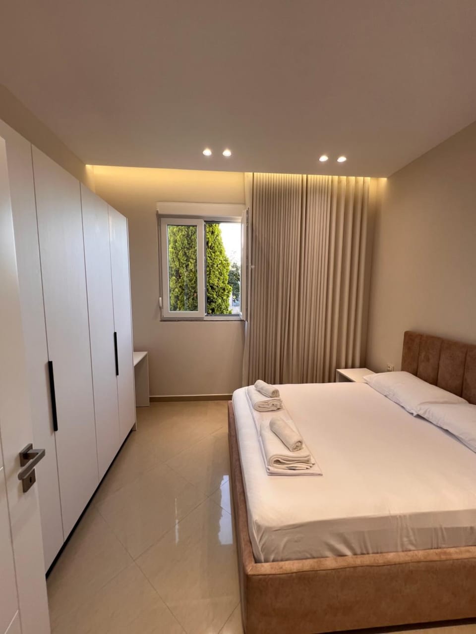 Bed, Photo of the whole room, Bedroom, wardrobe