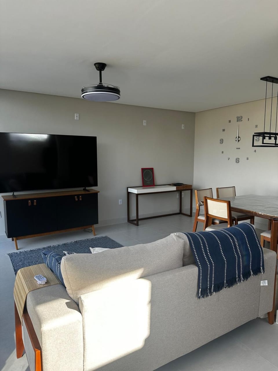 Communal lounge/ TV room, TV and multimedia, Living room, Seating area