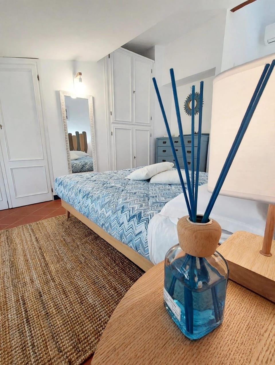 Bed, Bedroom, wardrobe, air conditioner