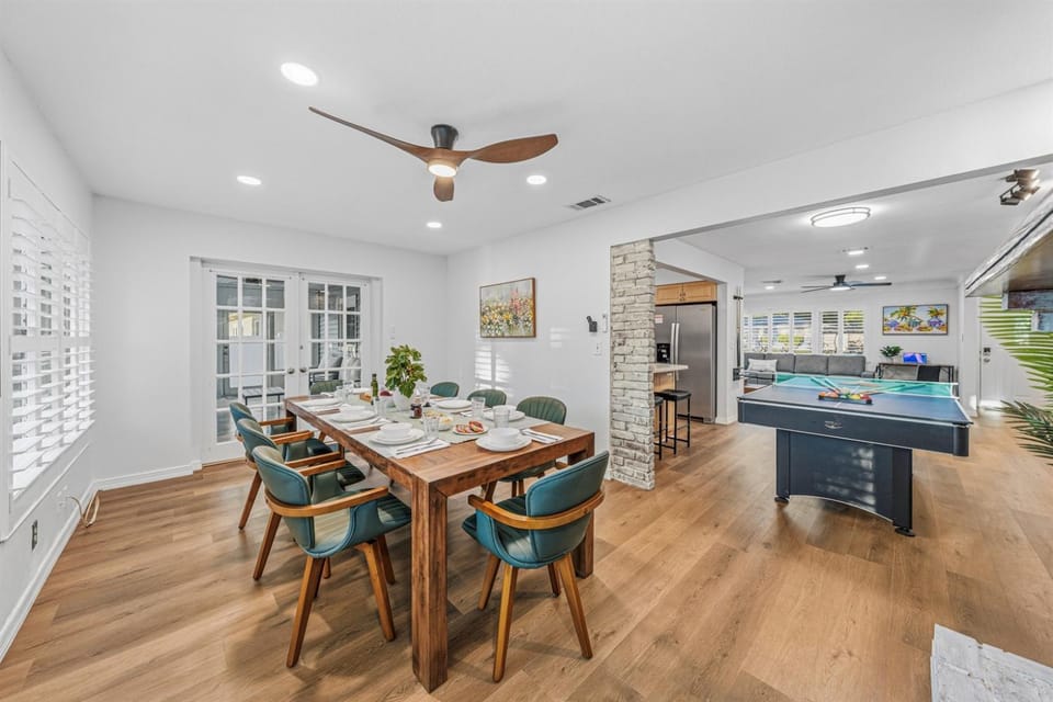 6 King Suites Pool Game Room Oasis Near Beaches House in Seminole