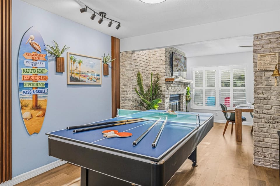 6 King Suites Pool Game Room Oasis Near Beaches House in Seminole