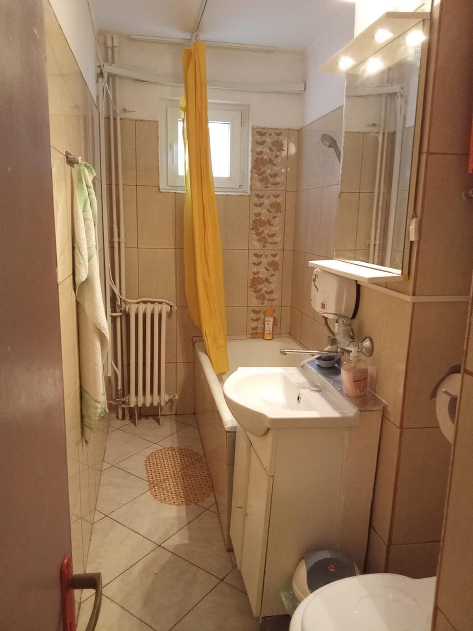 Ciresica Budget 2BR Apartment la intrare Mamaia cu AC gratuit Apartment in Constanta