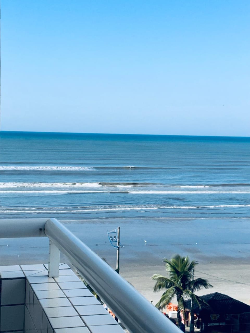 Apto amplo vista para o mar Mongaguá Wi-Fi gratuito aceita pet Apartment in State of São Paulo