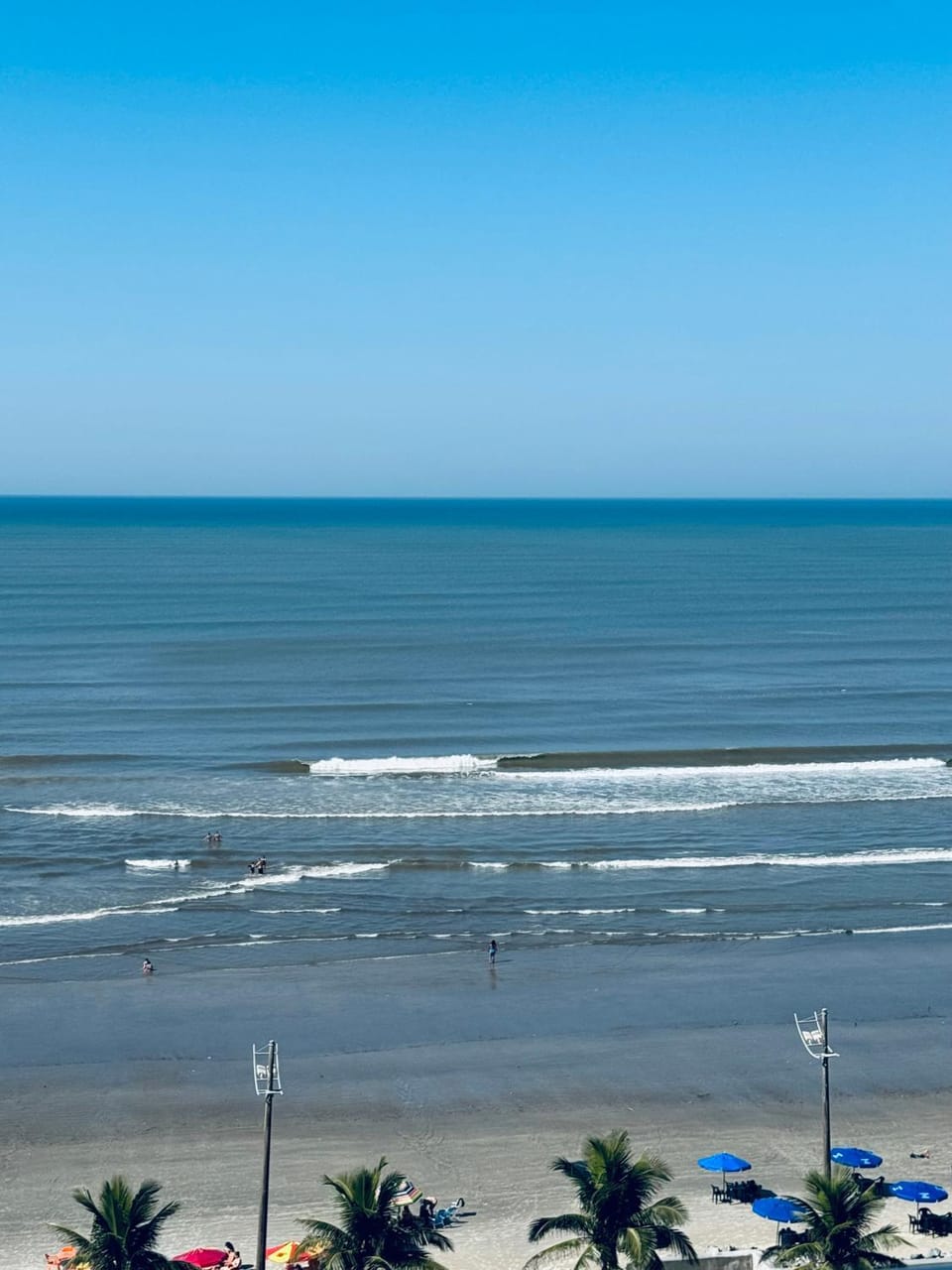 Apto amplo vista para o mar Mongaguá Wi-Fi gratuito aceita pet Apartment in State of São Paulo