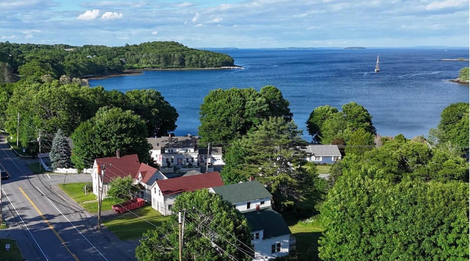 Day, Neighbourhood, Natural landscape, Bird's eye view