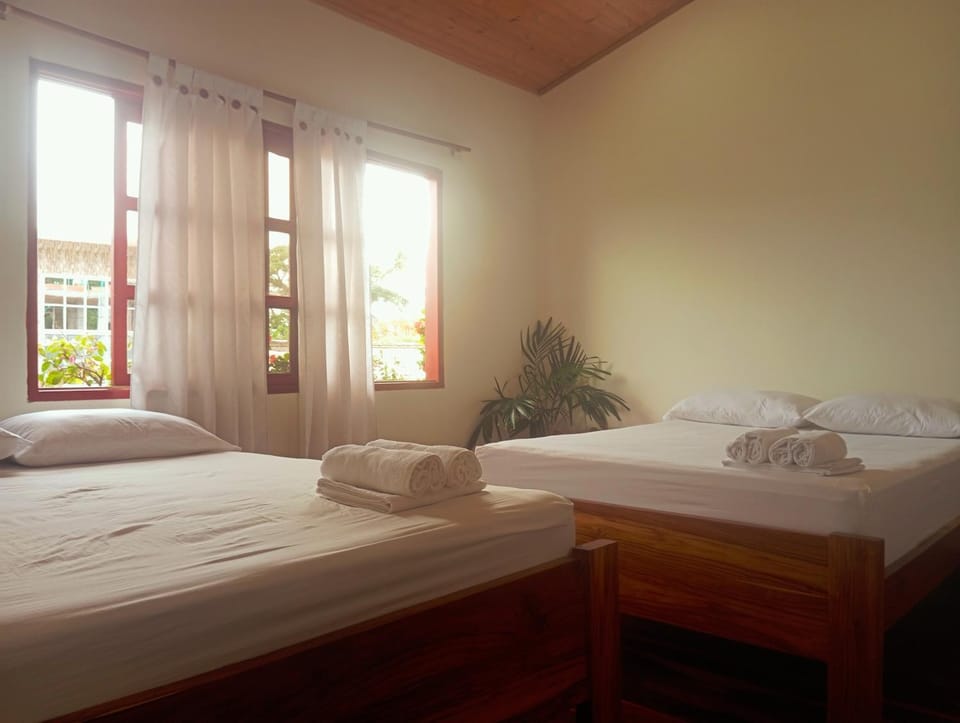 Photo of the whole room, towels