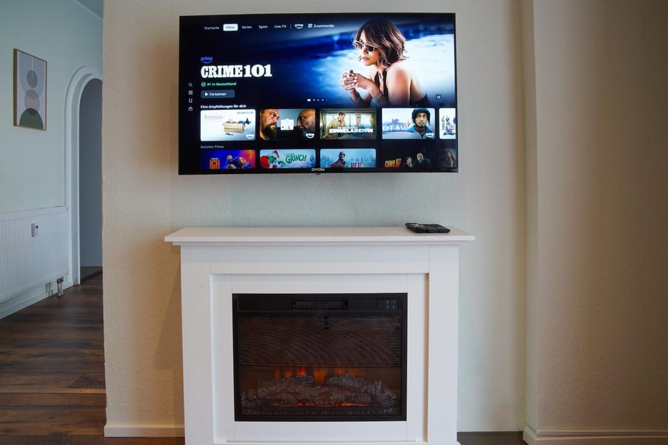 Communal lounge/ TV room, TV and multimedia, Evening entertainment
