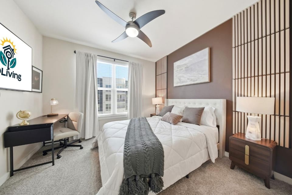 Modern 2BR w Pool Pet-Friendly Unit #18 Apartment in Tampa
