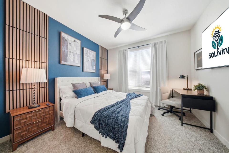 Modern 2BR w Pool Pet-Friendly Unit #19 Apartment in Tampa