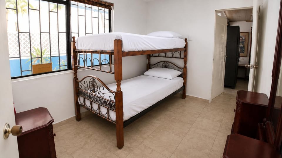 Photo of the whole room, Bedroom, bunk bed