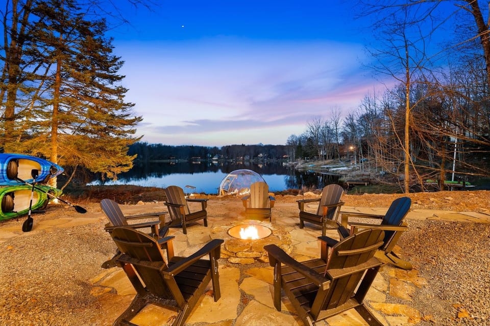 Natural landscape, Seating area, Canoeing, Lake view, Sunset