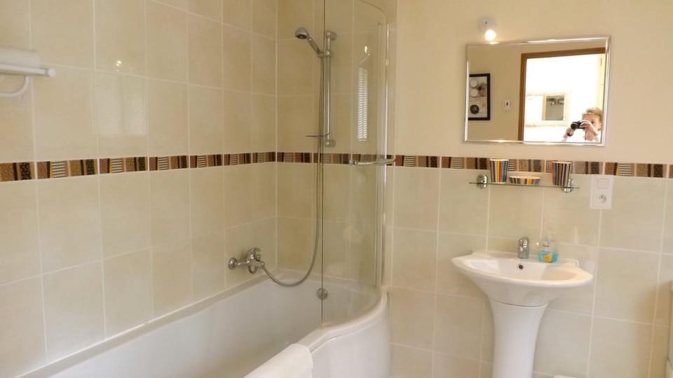 Bathroom, Garden view