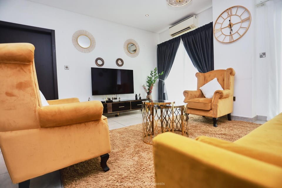 Communal lounge/ TV room, TV and multimedia, Living room, Seating area