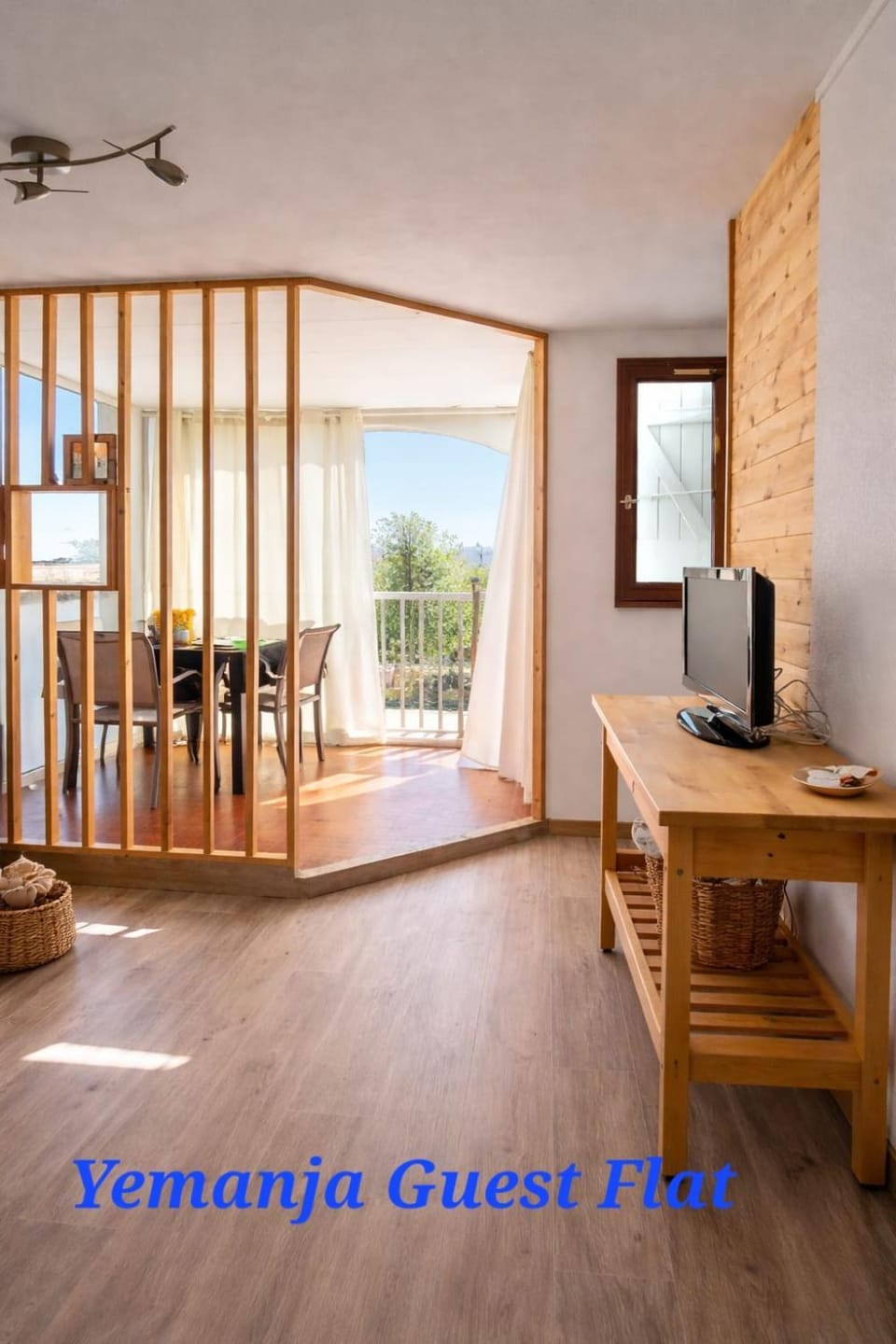 Yemanja Guest Flat- vue Mer &Salin, piscine, climatisation Apartment in Gruissan