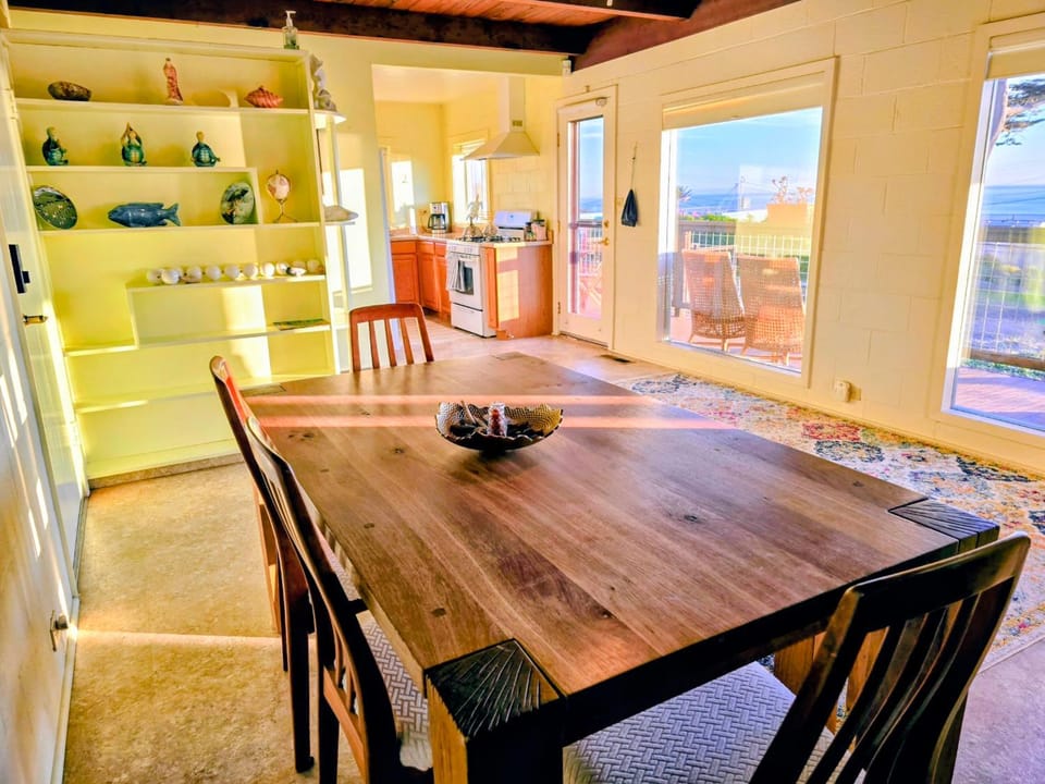 Ocean view-Huge backyard-Quiet neighborhood House in Sonoma County