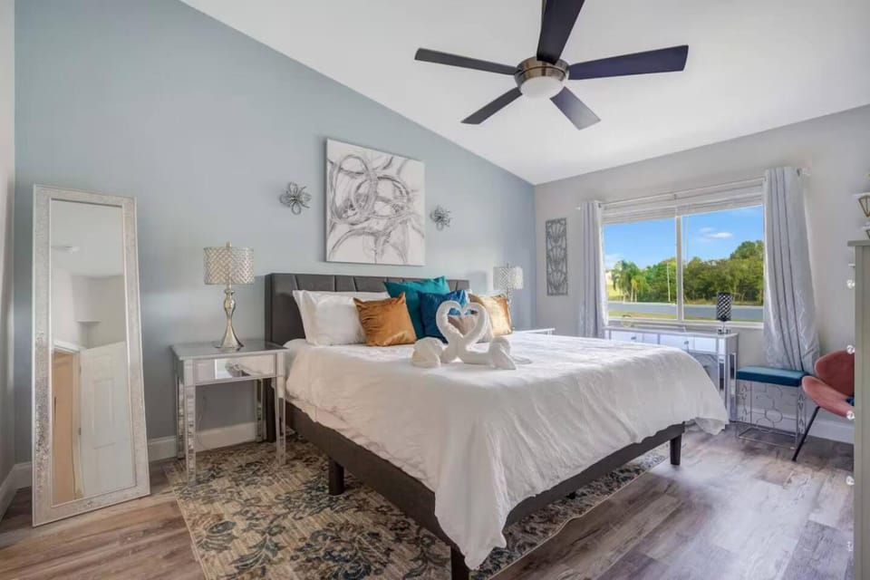 Bed, Bedroom