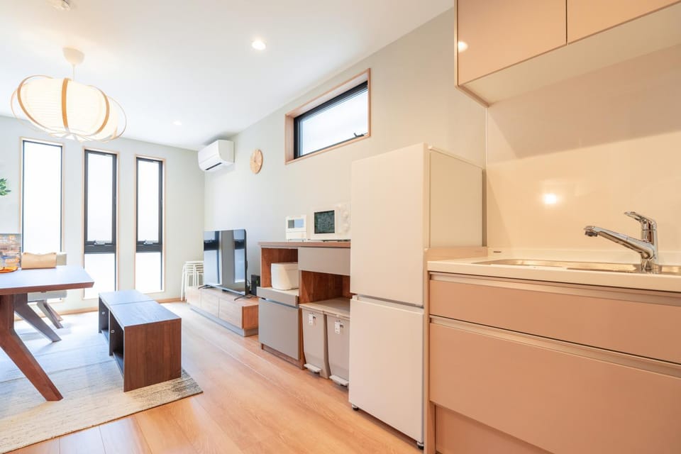 Kitchen or kitchenette, oven, stove