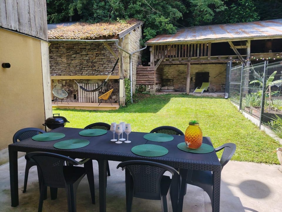 Patio, Garden view