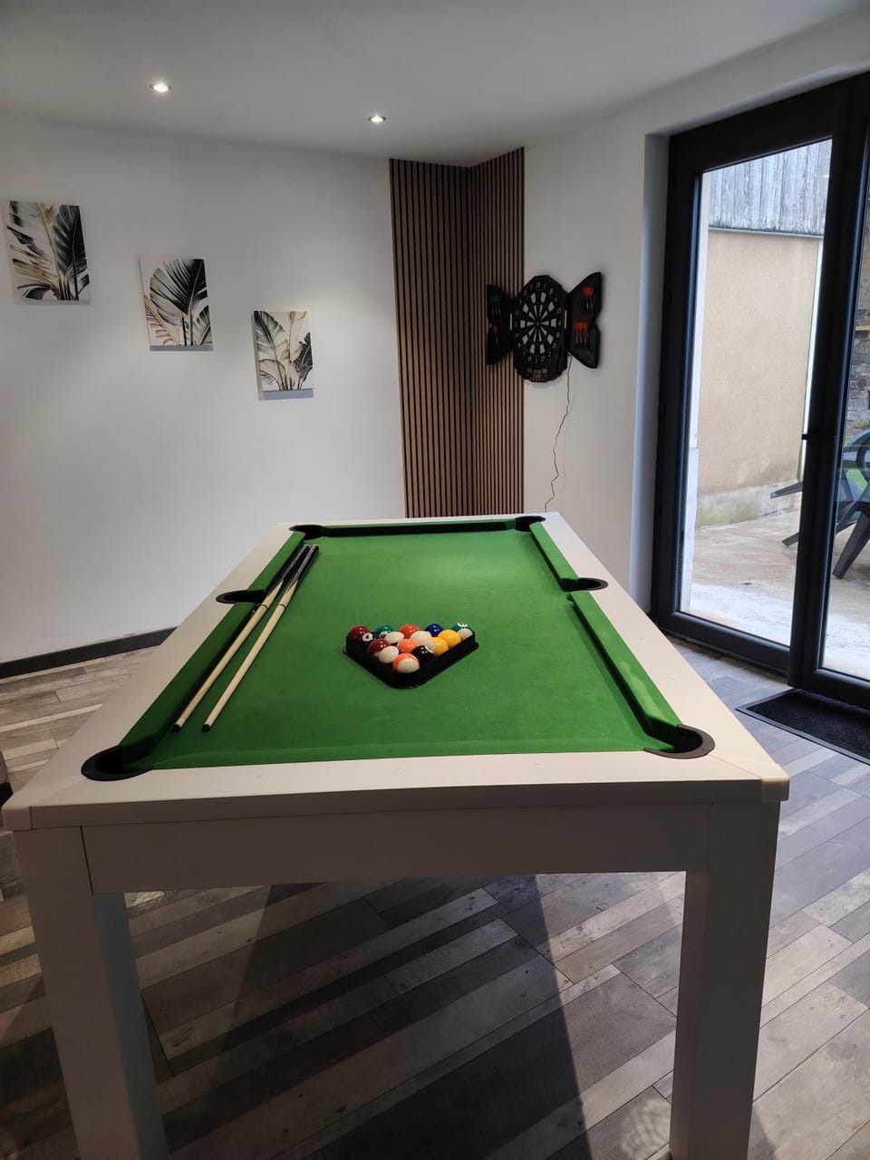 Billiard, Darts