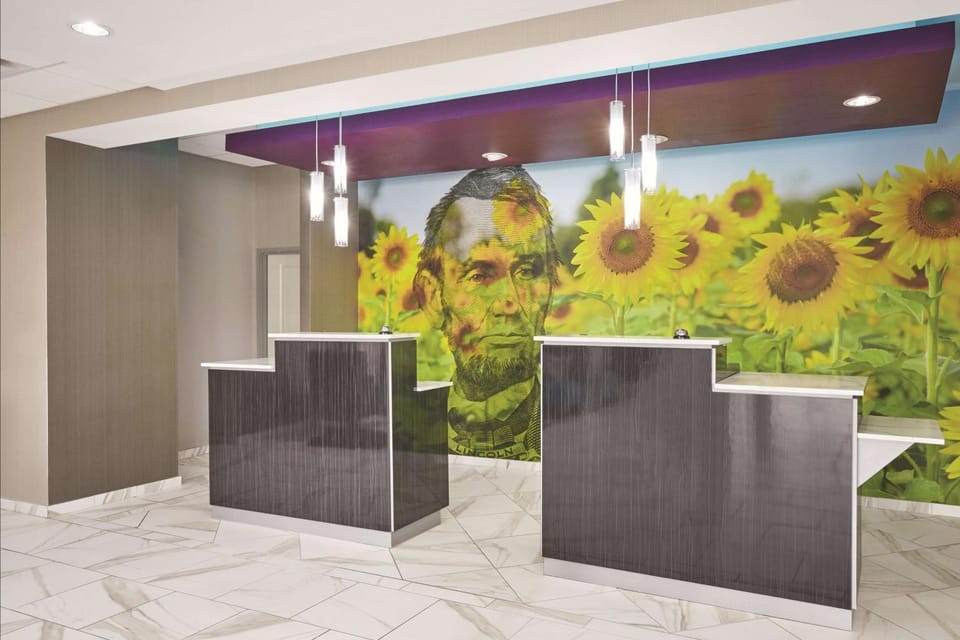 Lobby or reception, On site