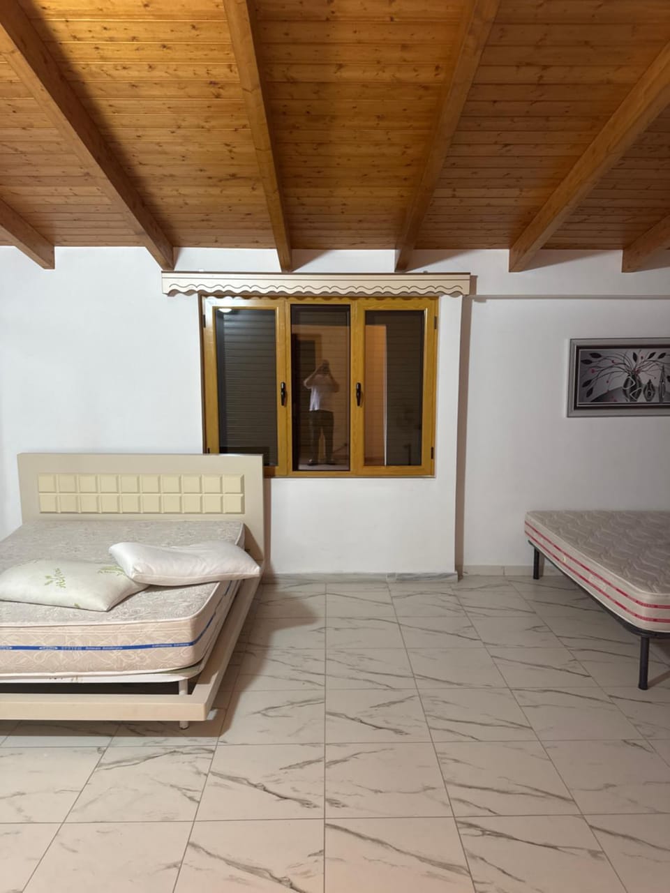 Villa 24 maj cole vlore House in Vlorë