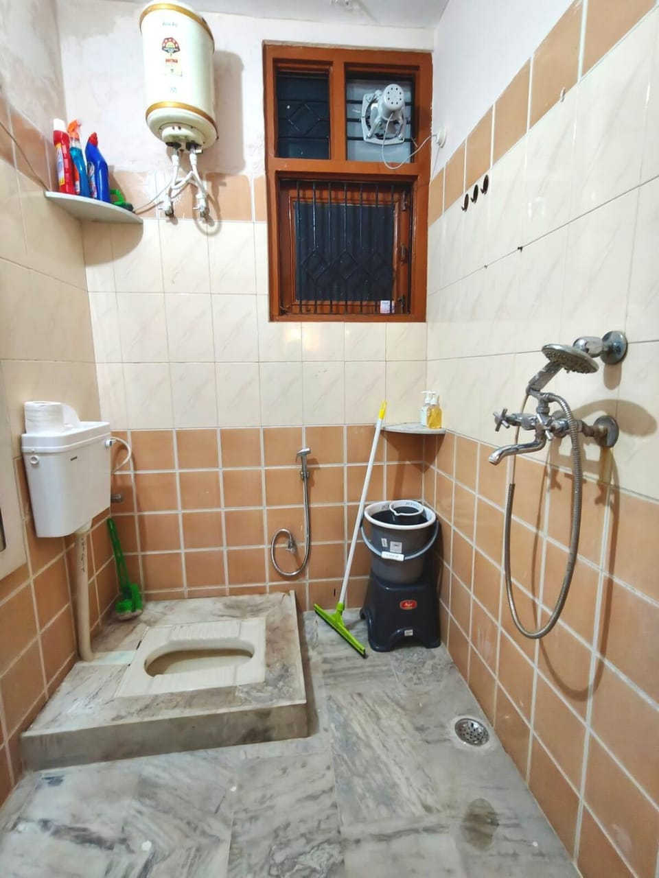 Shower, Toilet, Bathroom