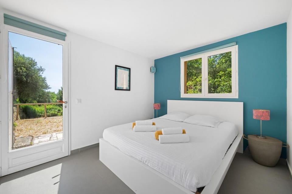 Le Petit Mas 2-bedroom house with shared pool House in Nice