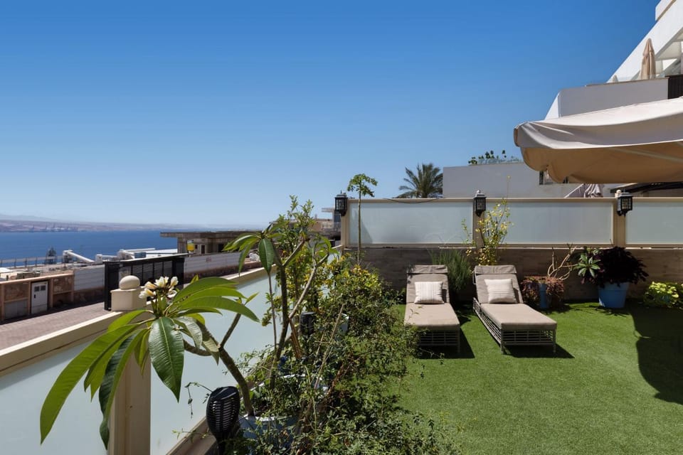 Garden, Balcony/Terrace, Sea view, sunbed