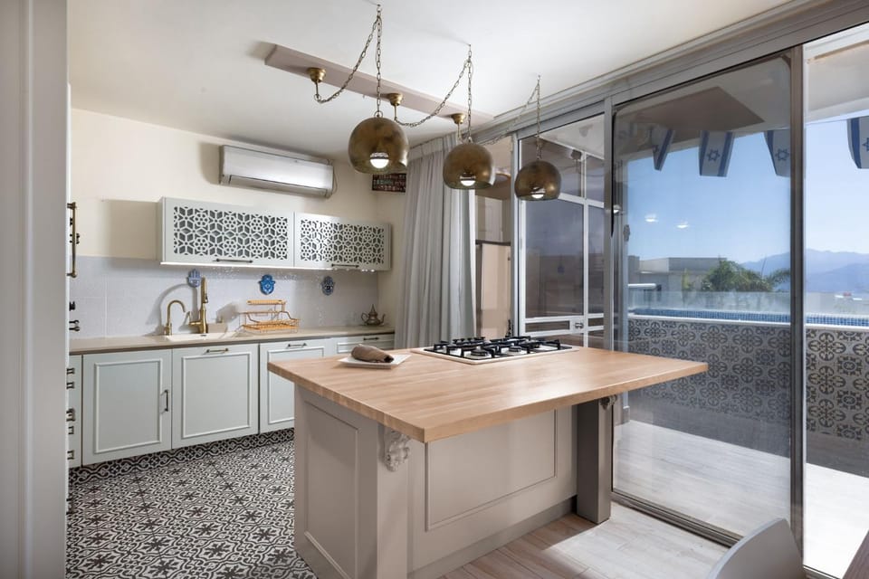 Pool view, kitchen