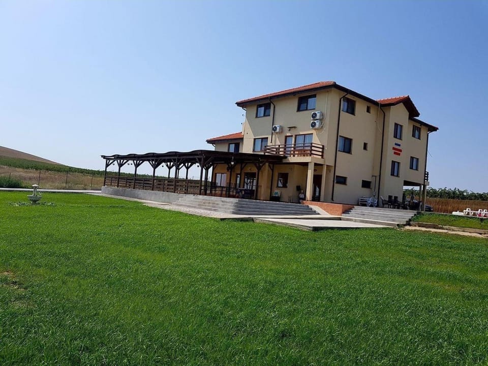 Pensiunea Fabian Bed and Breakfast in Constanța County