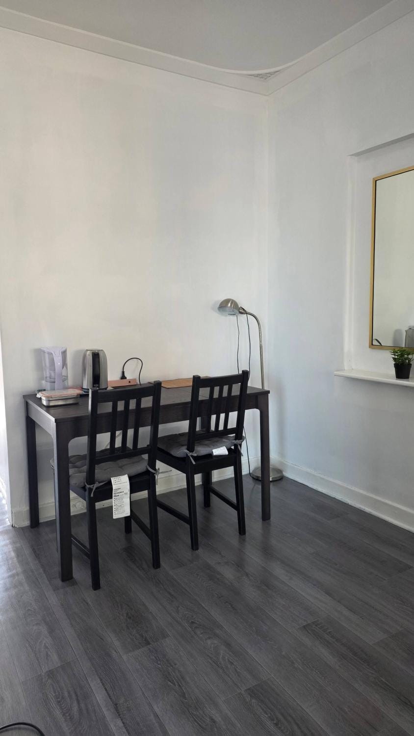 Cozy room near airport Bed and Breakfast in Perth