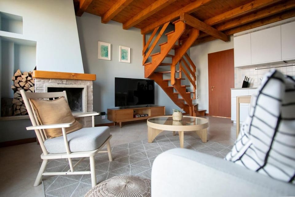 Communal lounge/ TV room, TV and multimedia, Kitchen or kitchenette, Living room, Seating area