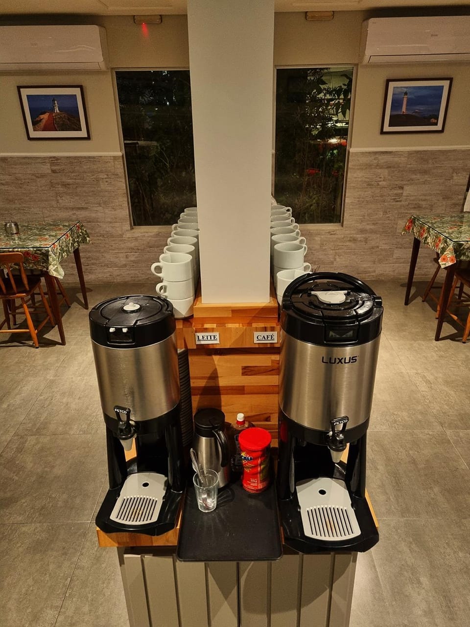 Breakfast, Continental breakfast, Buffet breakfast