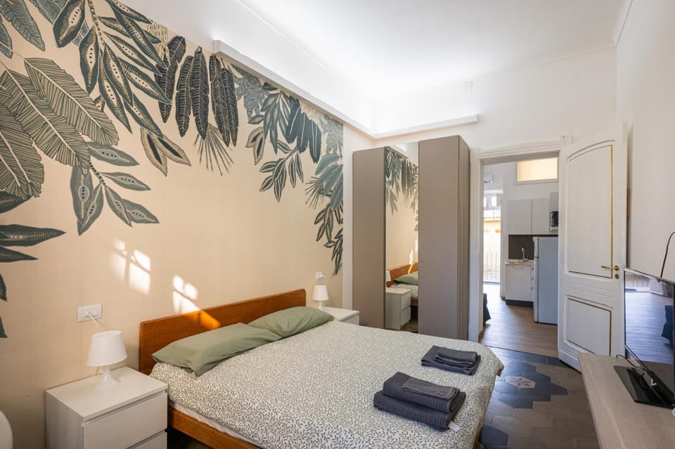 Bed, Kitchen or kitchenette, Living room, Photo of the whole room, Bedroom, towels, wardrobe